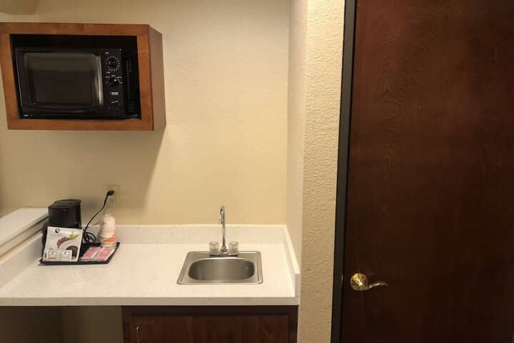 Room 18 of 40