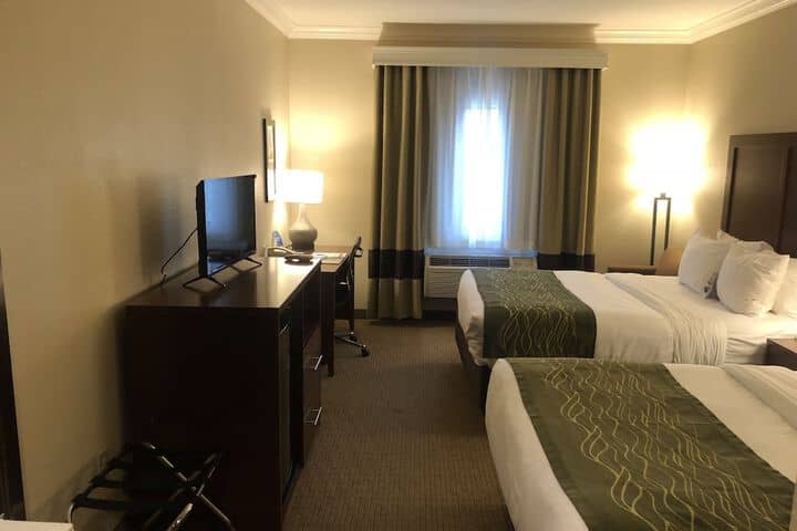 Room 15 of 40